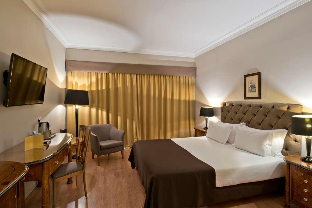 Golden Tulip Porto Gaia Hotel Вила-Нова-ди-Гая Номер фото